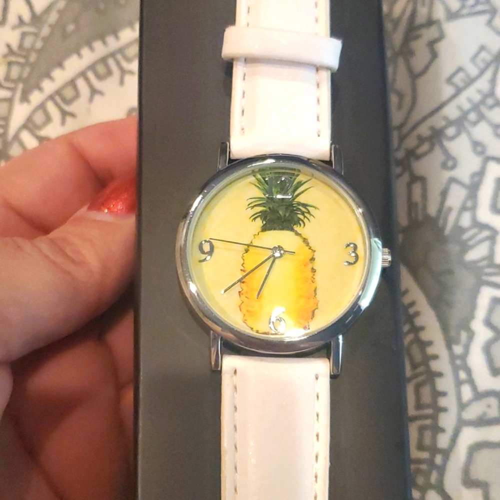 Pineapple watch 🍍